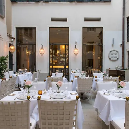 Hotel Nolinski 5*